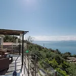 The Greystone Seaview House By Konnect